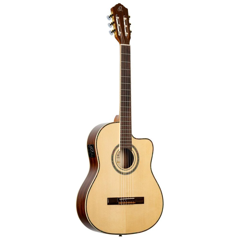 Ortega Family Pro 4/4 Classical Guitar (Natural) inc Bag